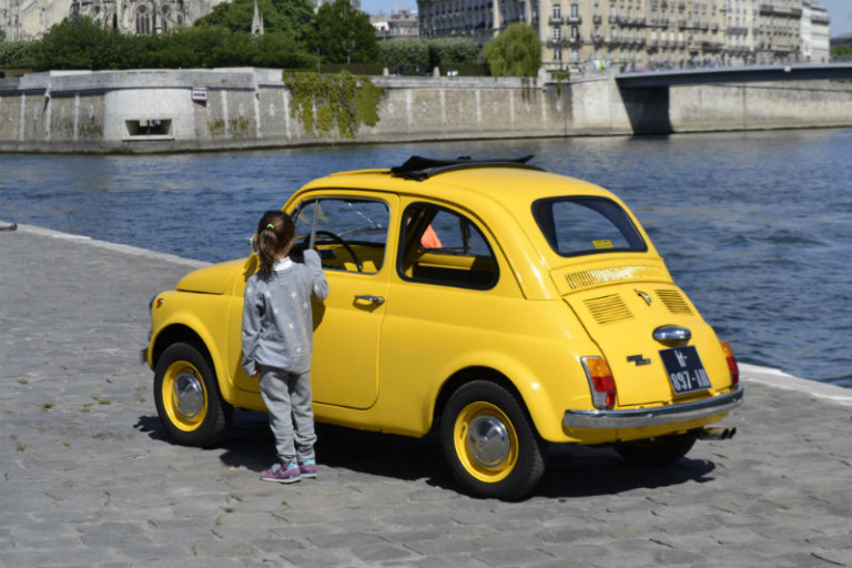 FIAT 500 L jaune ferrari 1969 Parfait Etat voiture collection
