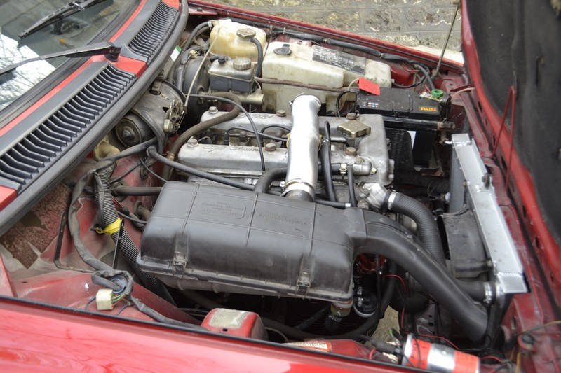 Alfetta coupé GTV 2000 rouge 1986