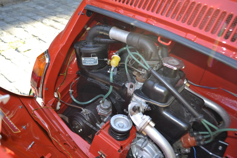 Fiat 500R rouge 1973 vintage