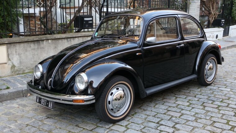 VW Coccinelle noire 1977