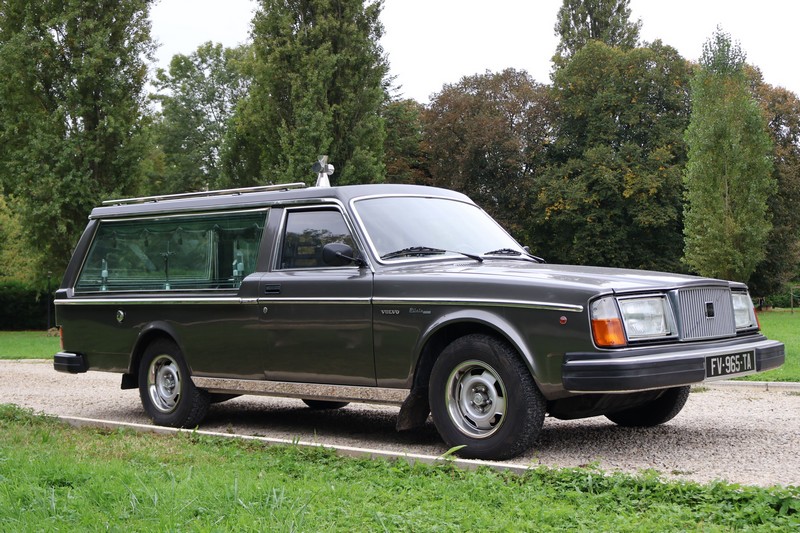 VOLVO 244 GL corbillard