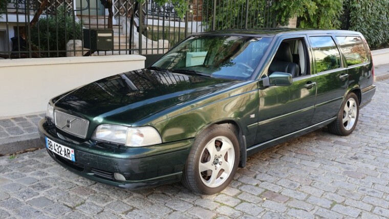 VOLVO V70I T5 Break verte 1997